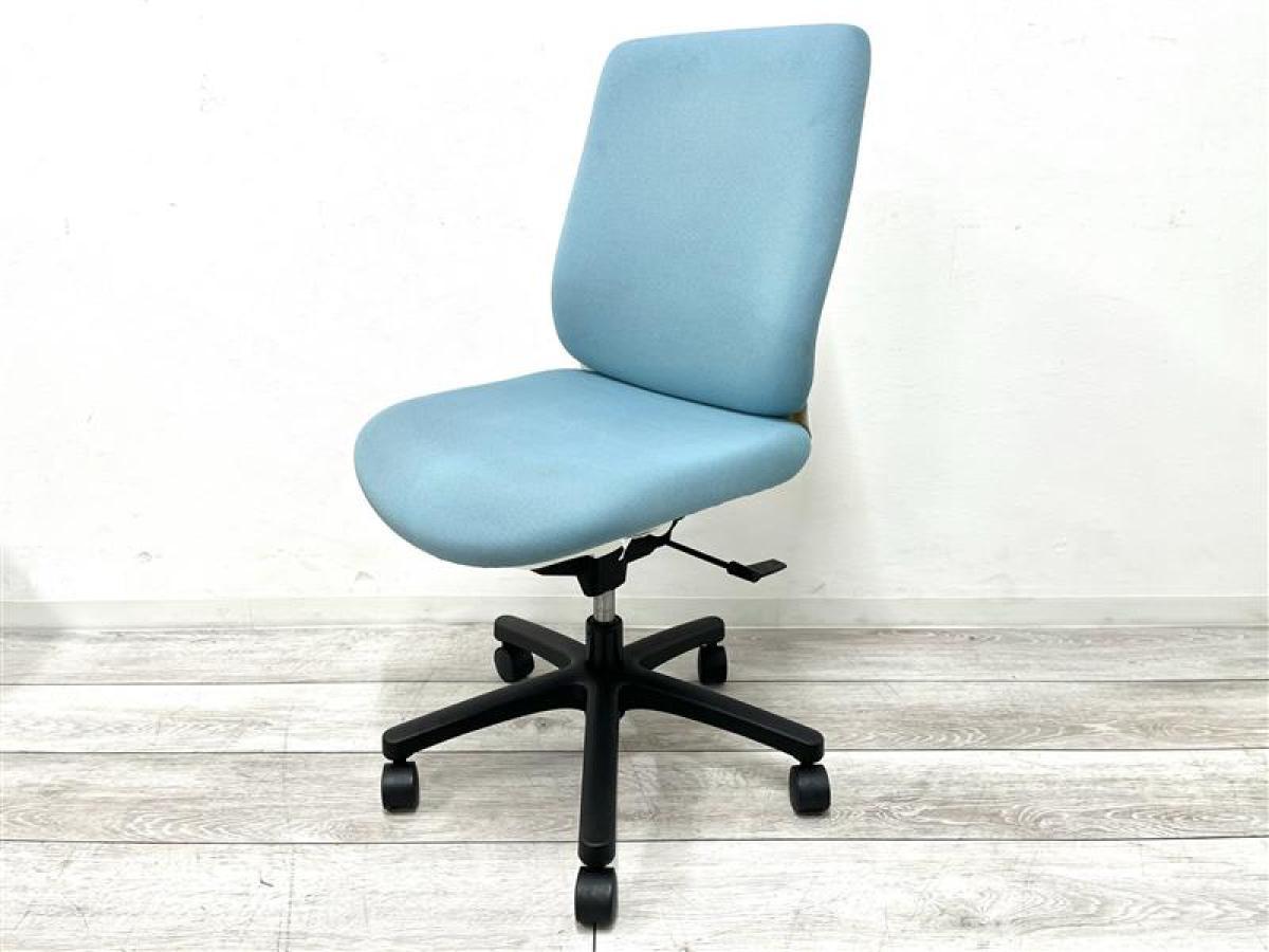 【定価4万円】【美しさが際立つシンプルデザイン！コンパクトに使えて優しい使い心地！】■イトーキ（ITOKI）製　トルテアール（R）チェア　肘無ローバック　■ストロングブルー
                        トルテR
                                    中古
            