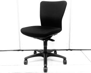 【肘無/コートハンガー無】ワークチェア アームレストなし ブラックボディ オススメ(おすすめ) 大人気 ・Okamura/オカムラ ・Carrozza/カロッツァ ※横浜本店撮影画像※