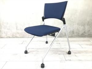 【セミナーや会議用にオススメ！平行ネスティングで省スペース化！】/オススメ(おすすめ) /人気商品【弊社使用欄：】■背パッド付　キャスター付き　■ネイビーブルー/イトーキ製　マノス　ネスティングチェア