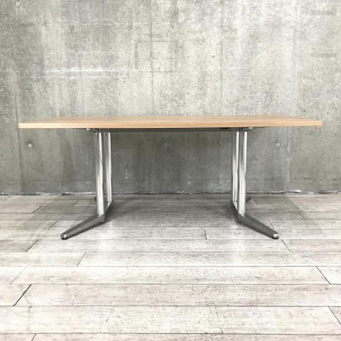 【在庫入替セール品】【定価約18万円】【オカムラ製高級テーブル、ラティオⅡが入荷!人気の高い会議用テーブル!】■オカムラ(okamura)製 ラティオ(RATIO)Ⅱシリーズ ミーティングテーブル 会議用 短形 W1800×D900㎜ ■木目ナチュラル