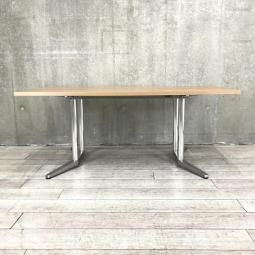 【在庫入替セール品】【定価約18万円】【オカムラ製高級テーブル、ラティオⅡが入荷！人気の高い会議用テーブル！】■オカムラ（okamura）製　ラティオ(RATIO)Ⅱシリーズ　ミーティングテーブル　会議用　短形　W1800×D900㎜　■木目ナチュラル