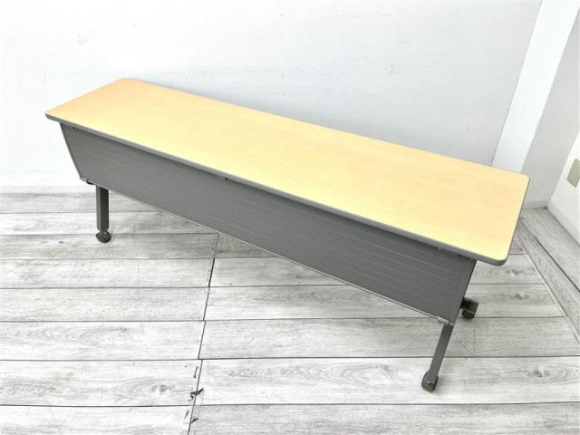 【中古】スレント  イトーキ（ITOKI） スタックテーブル(長机/折りたたみ/会議用)