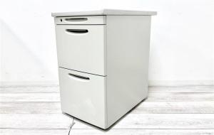 【在庫入替セール品】【定価約10万円】【大量入荷！】【作業スペース、収納の拡張に便利な3段脇机！】■オカムラ/SD-V　■ニューグレー　■3段引き出し　W400/D700/H700