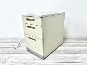 【定価約7万円】【デスク上文房具や書類の整理におすすめな3段ワゴン入荷！】■コクヨ/MX　■3段ワゴン　ニューグレー　■残り１点