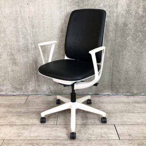 【中古】トルテチェア KJ-310DL-W9T1 イトーキ（ITOKI） 肘付ハイバックチェア