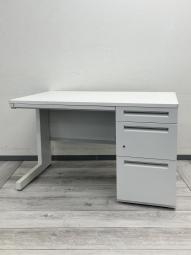 シンプルで堅牢な定番ワークデスク
静岡市（葵区） #浜松市（中区） #富士市 #沼津市 #三島市