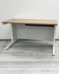 上質な木目で温かみを添えるシンプル平机
#静岡市(葵区) #浜松市(中区) #富士市 #沼津市 #三島市