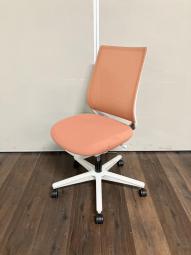 【中古】 ミトラ２ C04S-10M-E11 コクヨ/KOKUYO 肘無ローバックチェア
<CS在庫> <愛知、岐阜、三重、静岡、福井、長野、石川>