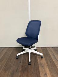 【中古】【オフィスの今を、もっと美しく快適に！新世代ワークチェア】 ノート KJ-180JB-W9B2 イトーキ/ITOKI 肘無ハイバックチェア　
<CS在庫> <愛知、岐阜、三重、静岡、福井、長野、石川>