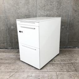 【在庫セール品・6台限定】【T11】■オカムラ(okamura)製 プロユニットシリーズ 3段ワゴン フリアド用ワゴン W390×D575×H650㎜ ■ホワイト ■ダイヤル錠 ※非常解除キーは付属ございません【鍵の持ち運び要らずのダイヤル錠タイプ! フリアドや平机の収納力アップに最適!】