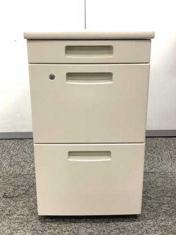 【中古】BS+  コクヨ（KOKUYO） 脇机3段