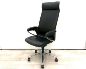 【※使用感有】革張り仕様の高性能チェア！社長用・役員席用としてもおすすめの本革製高級チェア！ ■コクヨ/フィロソフィー（Philosophy）/ブラック　レザー【弊社使用欄：A01034986】
