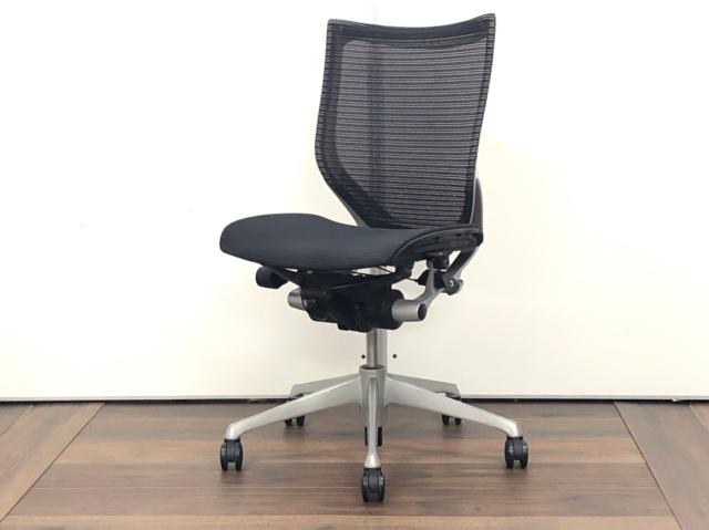 【中古】バロンメッシュチェア  オカムラ（okamura） 肘無ローバックチェア