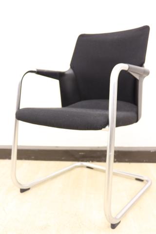 【中古】アガタＶチェア  コクヨ（KOKUYO） スタッキングチェア