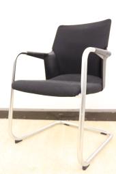 【4脚限定】人気のブラックカラー! 会議室や研修スペースにオススメ!