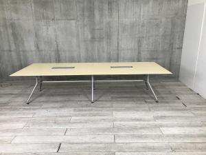 【幅3600㎜・洗練された上質なデザインの大型テーブル！】■イトーキ（ITOKI）　DDシリーズ　会議用テーブル　ミーテイングテーブル　W3600×D1200㎜　■配線口あり　■木目調ナチュラル天板　※2枚天板のため搬入もしやすい！【IB】