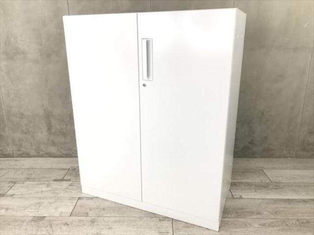 ■書類の収納スペースを増やしたい方に！！両開きタイプのキャビネット　■人気のホワイトカラーで清潔感と開放感のあるオフィスに！　■コクヨ（KOKUYO）エディア（EDIA）両開き書庫【弊社使用欄：A01036483】【SN】