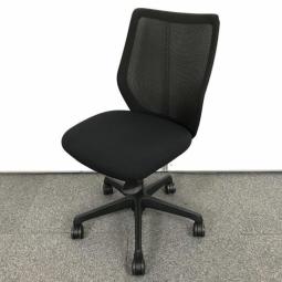 【メッシュ背面のコンパクトなオフィスシーティングが入荷!】■オカムラ(okamura) CG-Mチェア 肘無ローバック ■ブラック ■背面メッシュ