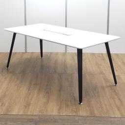 オカムラ製　プリシード(PRECEDE)ル　ホワイト　4本脚ブラック　W1800xD900xH720サイズ　配線ダクト　会議用　4名～6名様用に　オカムラ製最高級シリーズのプリシードのテーブルが入荷！　オシャレなホワイトモデル！　ミーティングテーブル！！