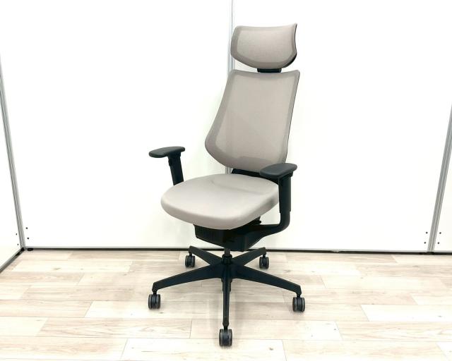 【1脚限定】中古品ではレアな『イング』チェア入荷！座ったままエクササイズもできる優れもの！ヘッドレスト付きの限定入荷です!!【弊社使用欄：A01025680】