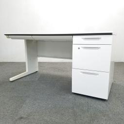 【幅1400㎜！ワークスペースを広く取りたい方にお勧め！】■コクヨ（KOKUYO）製　アイエス（iS）シリーズ　片袖机　引き出し付き　■W1400×D700×H720㎜　■ホワイト※脚、配線に日焼けあり【AD】