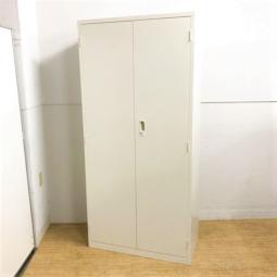 【A4ファイル5段収納可能】生興製　ALZシリーズ　ホワイト　シリンダー錠　ハイキャビネット　収納　書類整理　観音開き　福岡　格安中古　九州最大級《オフィスバスターズ福岡博多店は、福岡を拠点として、日本全国へ中古オフィス用品・オフィス家具を提供しております》