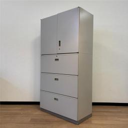 【コンパクトで使用しやすい！】【A4ファイルも沢山収納可能！ホワイトカラーの人気シリーズ３段ラテラル書庫！】■イトーキ（ITOKI）製　シンライン (THIN LINE)　3段ラテラル書庫　ローキャビネット　■ニューグレー　■シリンダー錠【2507】弊社使用欄【A01023705/A01023704】