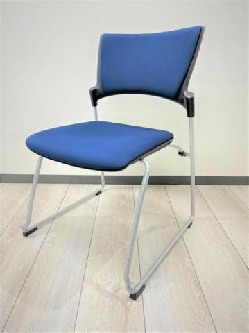 【中古】マノスチェア  イトーキ（ITOKI） スタッキングチェア