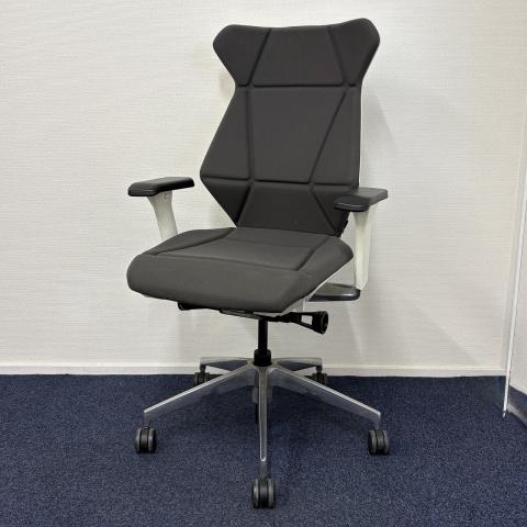 【中古】フリップフラップ アルミ KF-837GC-ZW　W2 イトーキ（ITOKI） 肘付ハイバックチェア