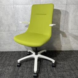 【リビングライクでオシャンティなデザイン！】■イトーキ　モーブチェア　肘付　モスグリーン【ITOKI　MOVU】【ABW】