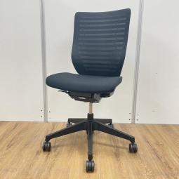 イトーキ製　エピオス　ブラック　メッシュ仕様　肘無しハイバックチェア！！