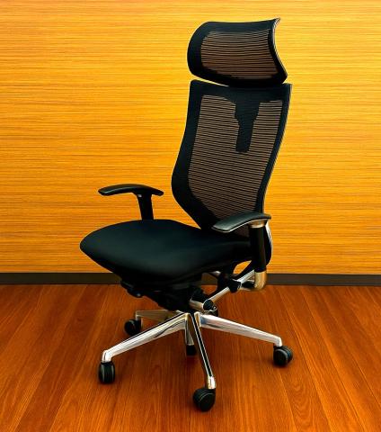 【定価約20万円】【11/27入荷!】磨き上げて状態良好!新品可動型ヘッドレスト付きバロン(Baron)チェア※肘掛可動&座面クッション仕様◆オカムラ製