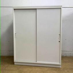 2枚引き戸書庫　イトーキ　シンライン　明るいホワイト　シリンダー錠　鍵付き　天板付き　福祉・介護・医療関係に大人気