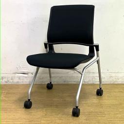 コクヨ　オルディナ(Ordina)　ネスティングチェア　背クッションタイプ　ブラック　落ち着きのあるデザインが上質な空間を演出します