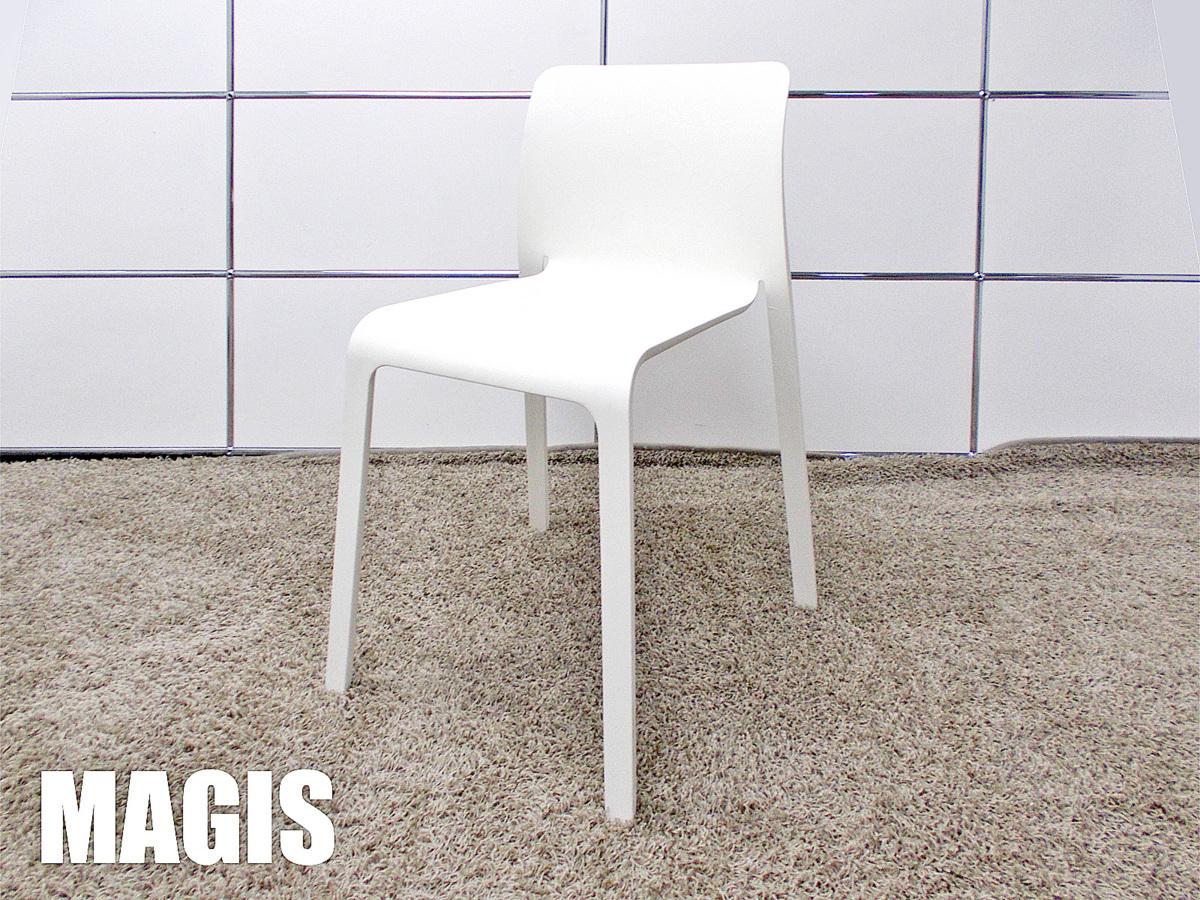 MAGIS/マジス　CHAIR FIRST チェア ファースト 　スタッキングチェア　ホワイト　ステファノ・ジョバンノーニ
                        エア チェア
                                    中古
            