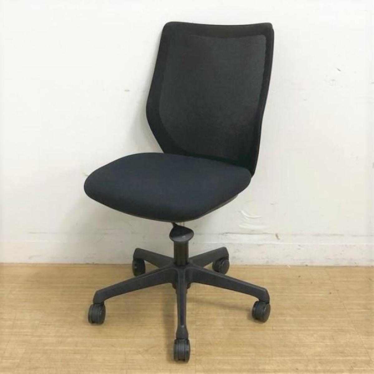 オカムラ　CG-Mチェア　背メッシュ　クロス：ブラック×フレーム：ブラックの人気カラー　コンパクトなサイズ感で小柄な方にもオススメ【愛知・名古屋・豊田・静岡・浜松】
                        CG-M メッシュ
                                    中古
            