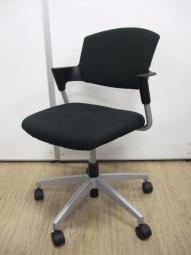 【コクヨ製☆小回りが利く扱いやすいチェアです！】コクヨ　プロッティ　ミーティング　上下昇降機能あり　会議　中古家具　福岡　九州最大級《オフィスバスターズ福岡博多店は、福岡を拠点として、日本全国へ中古オフィス用品・オフィス家具を提供しております》
