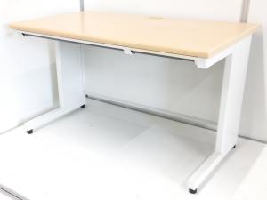 ロット入荷！プラス製のナチュラル天板デスク入荷致しました！【AD】