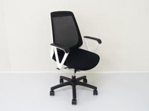 【遠方倉庫在庫品】■ITOKI/イトーキ　■ノナチェア(nona)　■黒(black)　■固定肘　■ハイバック　■背：メッシュ　■座面：布張り　■オススメ/人気/定番商品/在宅ワーク　【RA】