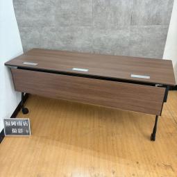 2020年製★オカムラのサイドスタックテーブル【インターアクト NTシリーズ/ブラウン】が入荷しました！ ＊良品を格安で！「オフィスバスターズ福岡南店」は、福岡を拠点として、全国へ中古オフィス用品・オフィス家具を提供しております。