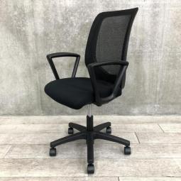 【優れた通気性とフィット感！ワンランク上のデザインと座り心地！】■イトーキ（ITOKI）製　コルトシリーズ （Colt）　肘付き　ハイバック　■背面メッシュ 　■固定肘　■ブラック