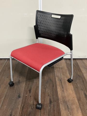 【中古】レーテ 81R2CY　FFW8 オカムラ（okamura） スタッキングチェア