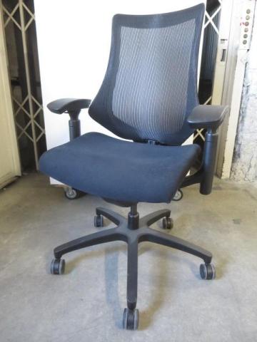 【中古】エフメッシュ KF-370JAHT1T1T5 イトーキ（ITOKI） 肘付ハイバックチェア