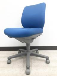※訳あり商品【見た目を気にしなければお買い得！】■コクヨ製　セディスタチェア　モデレートブルー　■ダブルクッション構造でフィット感抜群！【KOKUYO　SEDISTA】【在庫入替セール品】※布擦れ・小穴・キズあり