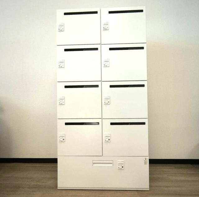【ダイヤル錠タイプでセキュリティ対策もバッチリ!】■コクヨ イノンシリーズ 8人用パーソナルロッカー 投函口付 ダイヤル錠 ■便利に使える引出し収納付【メールロッカー】【KOKUYO iNON】