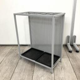 オフィスの玄関にオススメ！コンパクトで使い勝手抜群の傘立てが入荷！
シルバー　15本収納　アンブレラスタンド