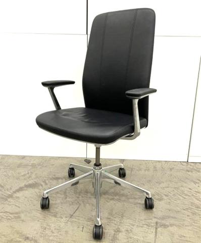 【中古】クラフティー CR47BF-PF72 オカムラ（okamura） 肘付ハイバックチェア