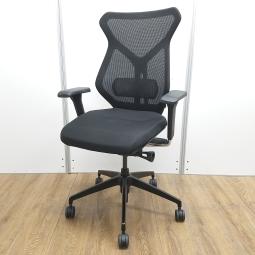 【現品限り】【24年度製】イトーキ製　セクア　ブラック　肘付き　ハイバック　背面メッシュ　アジャスタブル※可動肘　ランバーサポート付　メカニック的な高級チェア　ハイバックチェア！！