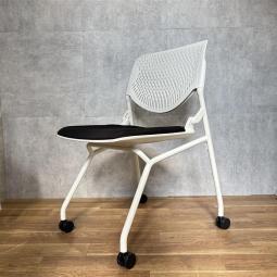 【シンプルなネスティングチェア！】【コクヨ】【KOKUYO】　【ルナ】【チェア】【ミーティング】【ネスティングチェア】【小型】【キャスター】【会議】【学校】【事務イス】【中古】＊熊本市で、中古オフィス用品・オフィス家具をお探しなら「オフィスバスターズ熊本サテライト店」へ＊※サテライトは商談スペースのみの為、在庫は福岡の在庫を掲載しております。商品につきましてはお電話にてお問い合わせください。＊