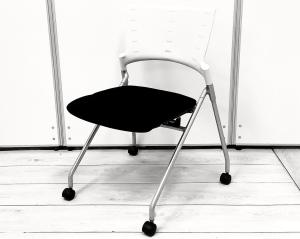 多目的チェア ミーティングチェア ４本脚 オススメ(おすすめ) 大人気  ・ITOKI4/イトーキ ・MANOSS/マノス ※横浜本店撮影画像※